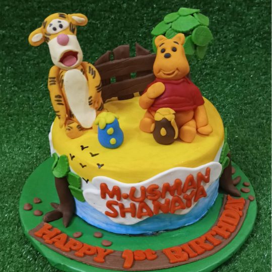 Pooh Theme Fondant Cake