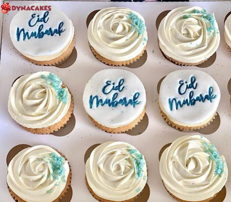 Eid theme cream with fondant cupcakes