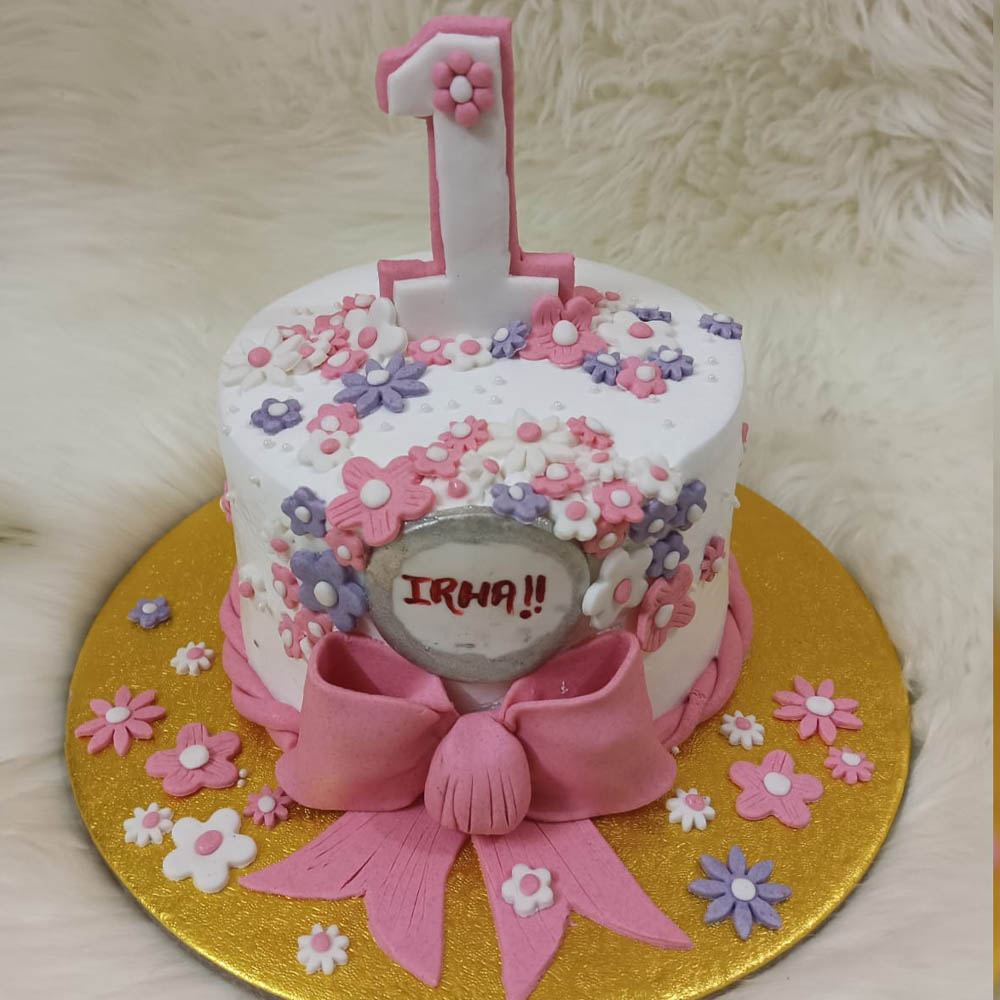Customized 1st birthday theme cream with fondant cake