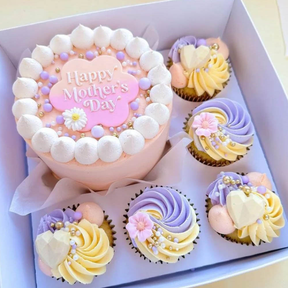 Mother's Day cakes and cupcakes