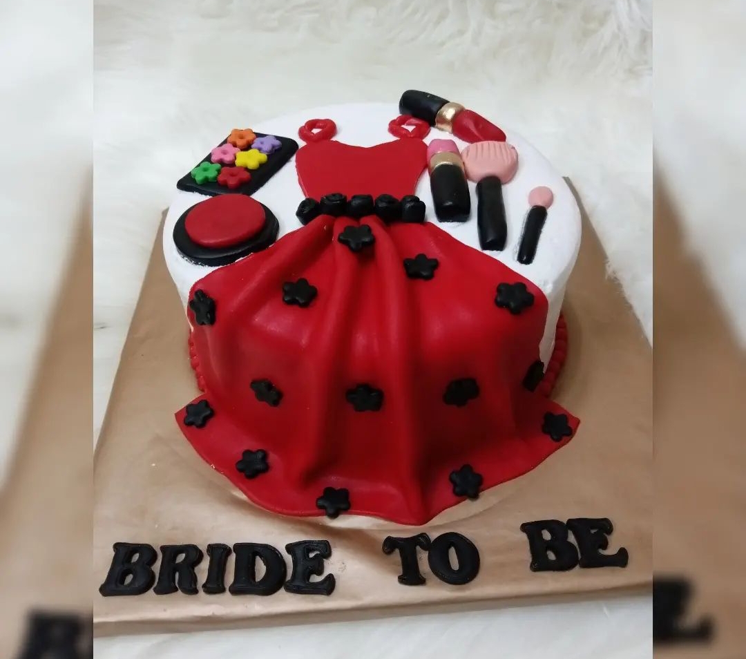Customized bridal shower theme cream with fondant cake