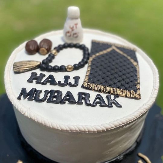 Hajj theme cream with fondant cake