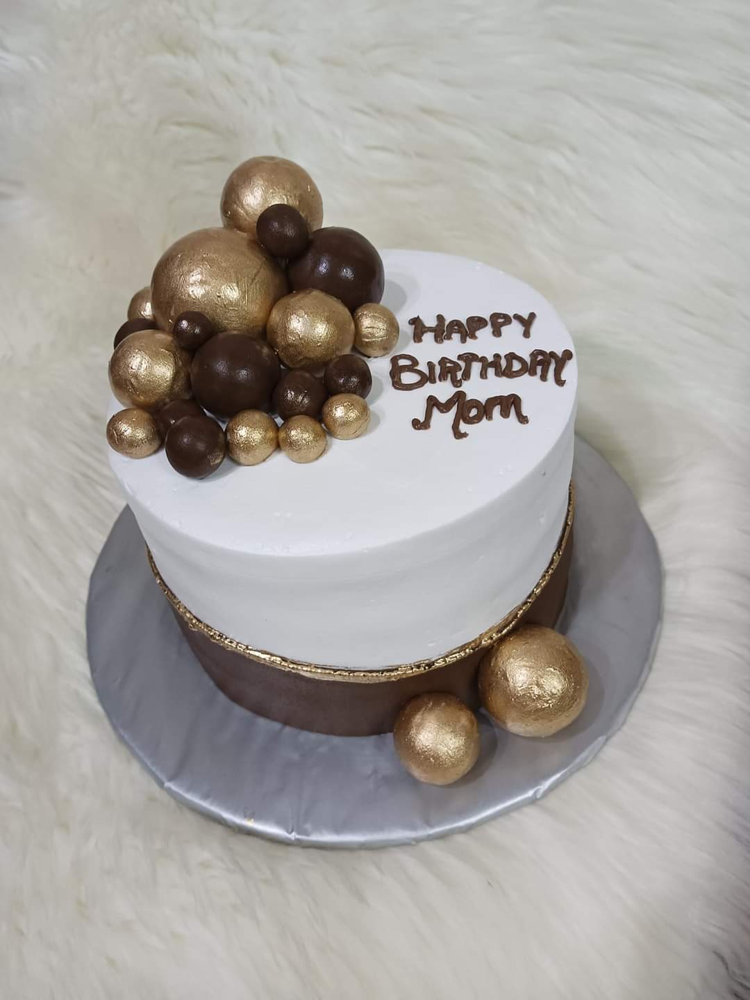 Customized birthday theme cream cake