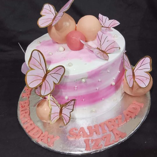 Customized butterfly theme cream cake