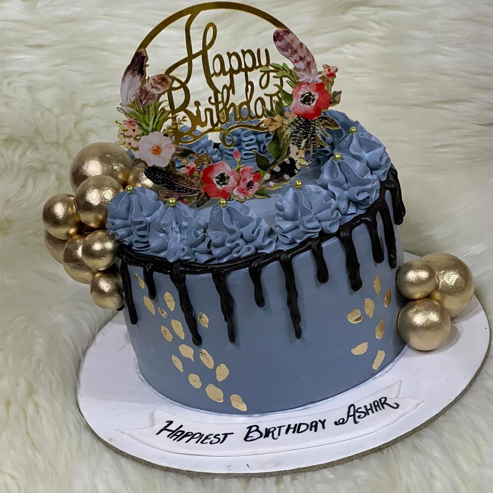 Birthday cake in 
Karachi