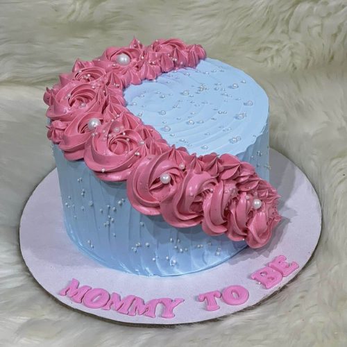 Birthday cake in Karachi