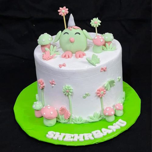 Customized birthday cake for baby girl
