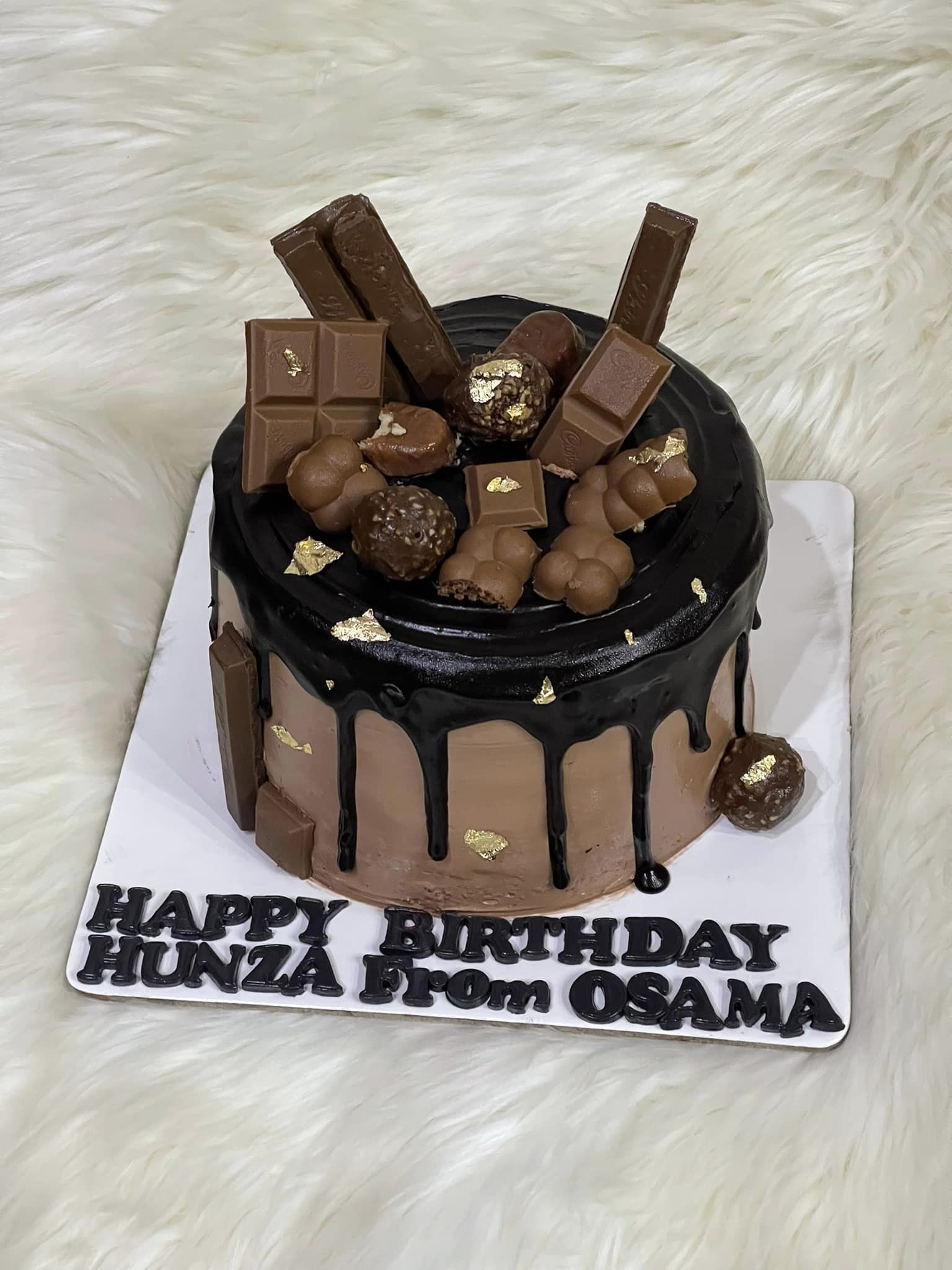 Customized chocolate cake