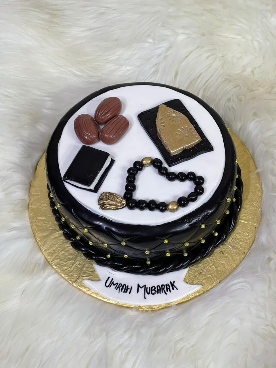 Umrah theme fondant cake