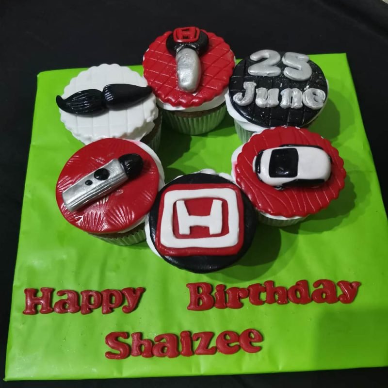 Customized Honda theme cupcakes