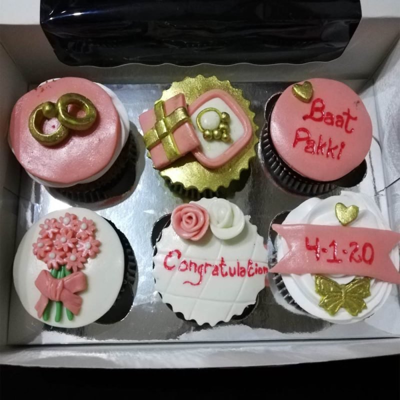 Engagement theme customized full fondant cupcakes