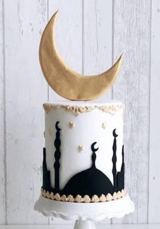 Ramadan kareem theme moon cake