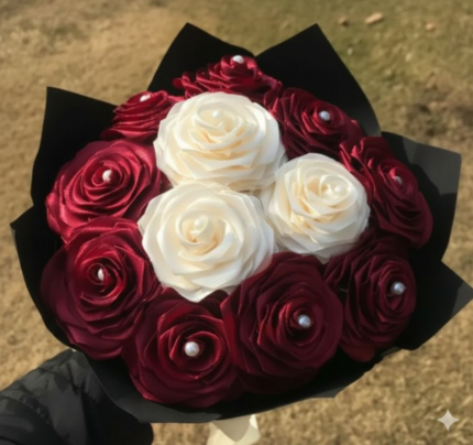 Burgundy White Rose Mixed Bouquet Karachi | Premium Contrast Rose