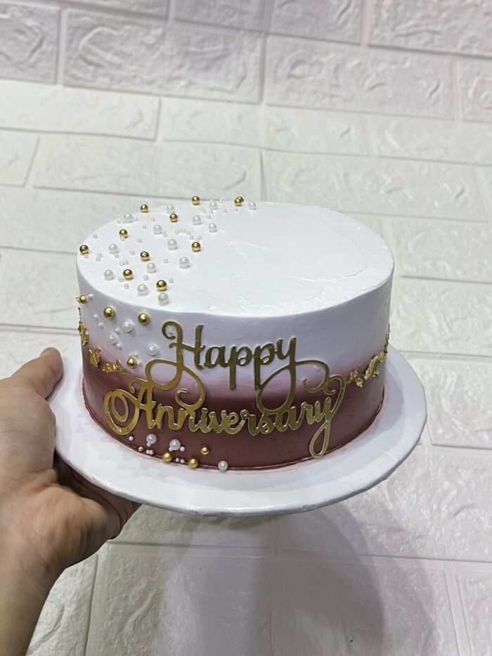 Golden Pearl Anniversary Bento Small Cake in Karachi
